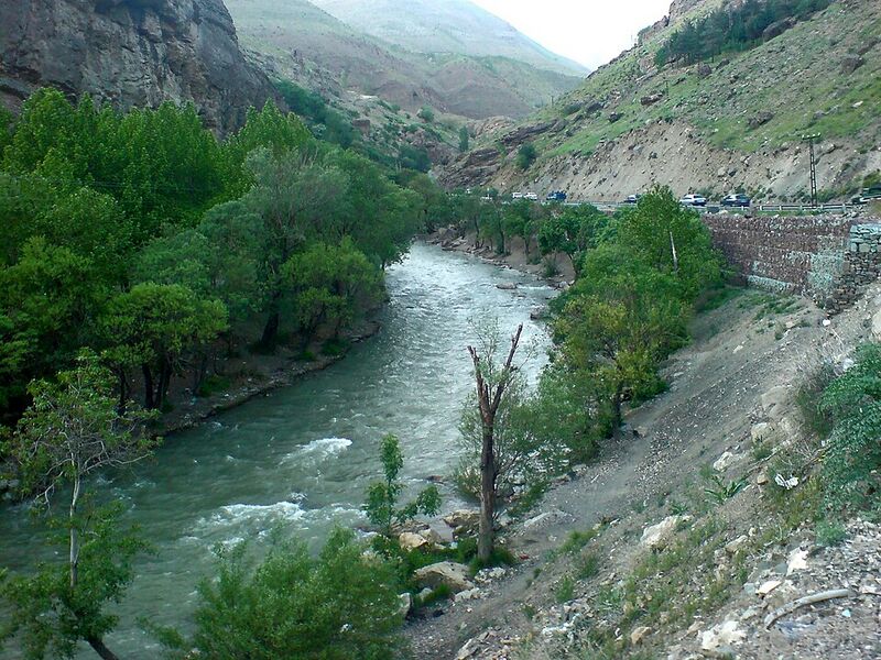 پرونده:Karaj river.jpg